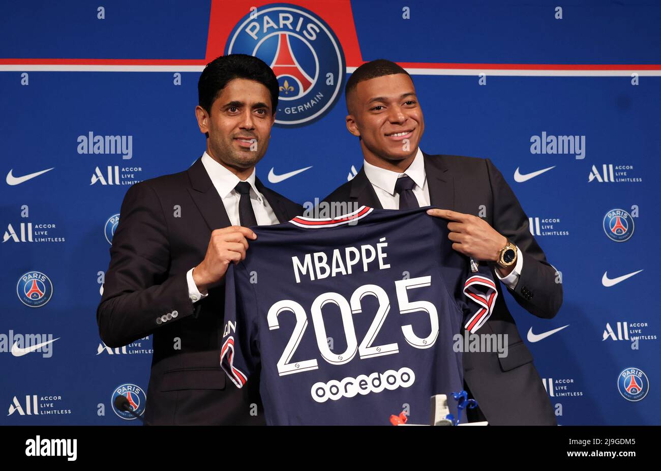 Paris France 23 05 22 President Of Psg Nasser Al Khelaifi Kylian Mbappe Of Psg During A Press Conference Following The Renewal Of Mbappe S Contract At Paris Saint Germain Until 25 On May 23 22 Paris France 23 05 22 President Of Psg Nasser Al Khelaifi Kylian Mbappe Of Psg During A Press Conference Following The Renewal Of Mbappe S Contract At Paris Saint Germain Until 25 On May 23 22