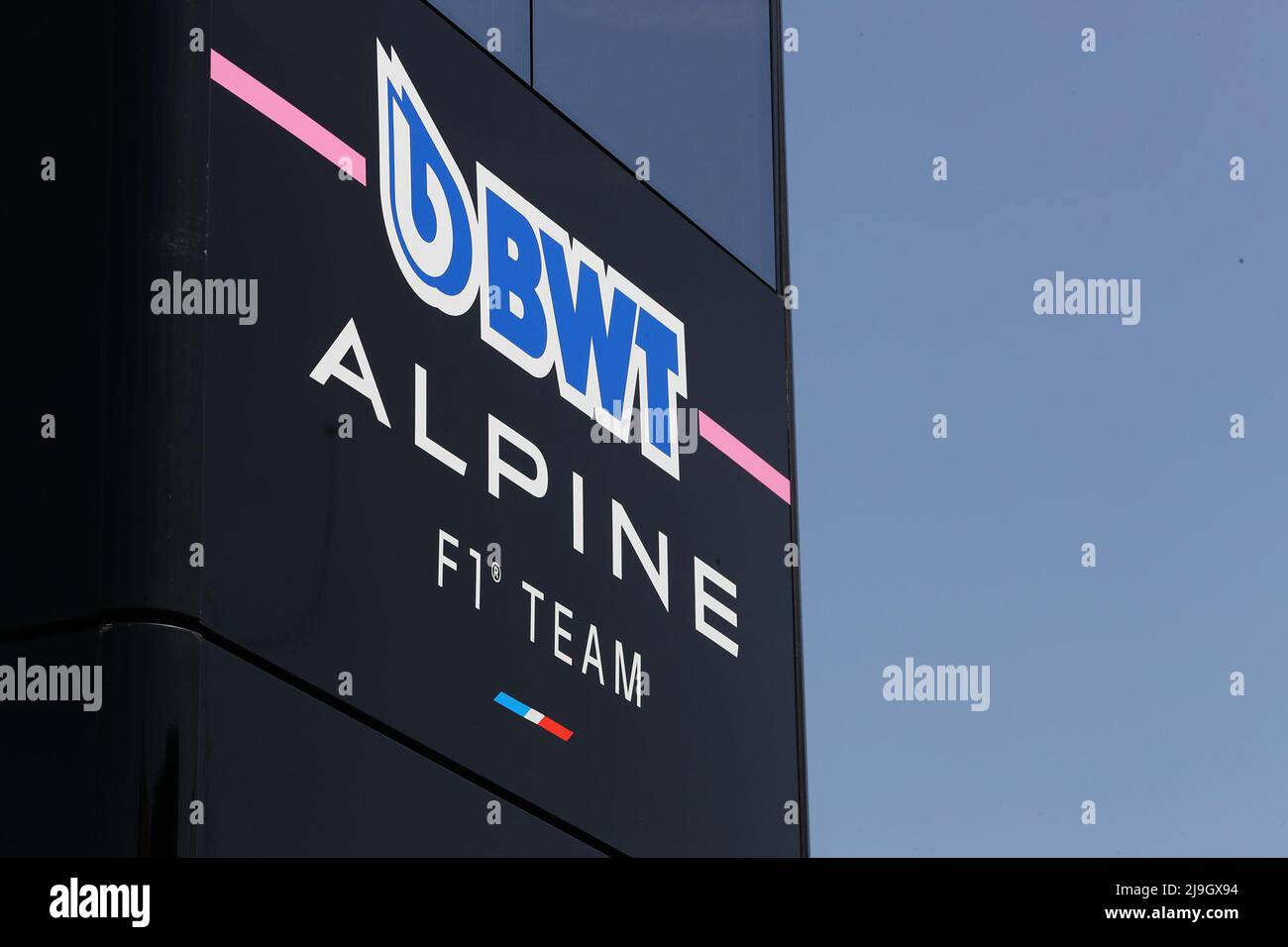 Alpine f1 team logo hi-res stock photography and images - Alamy