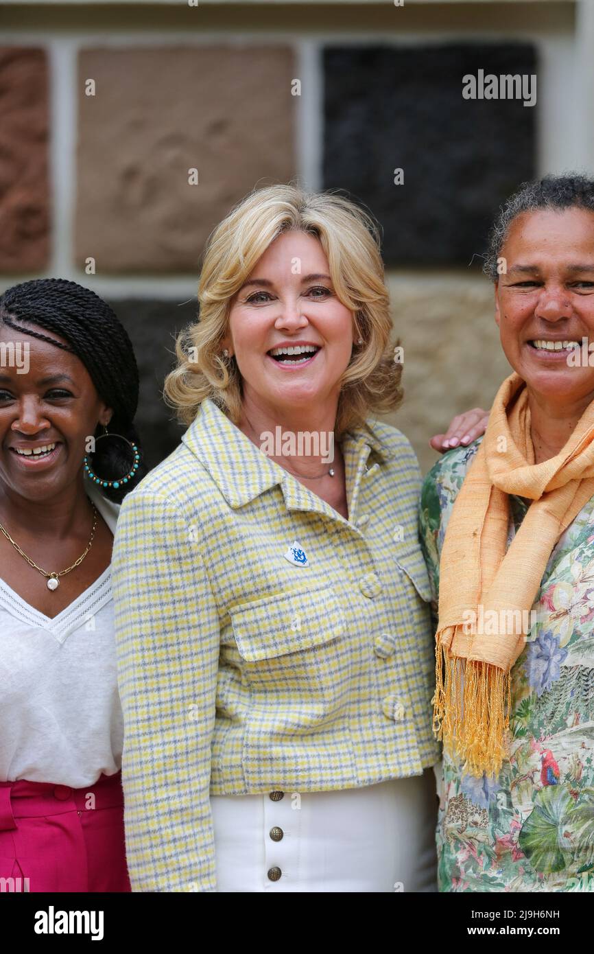 London, UK. 23rd May, 2022. Anthea Turner (C) attends the Chelsea