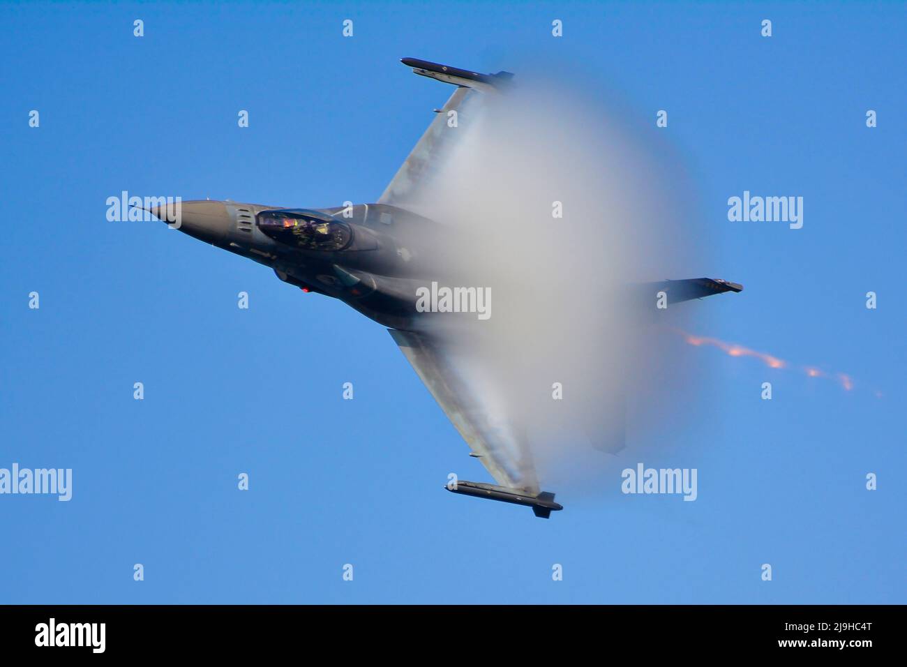 Thessaloniki, Greece - October 28, 2021: F-16 warplane flying during the military parade to celebrate the liberation of Thessaloniki Stock Photo