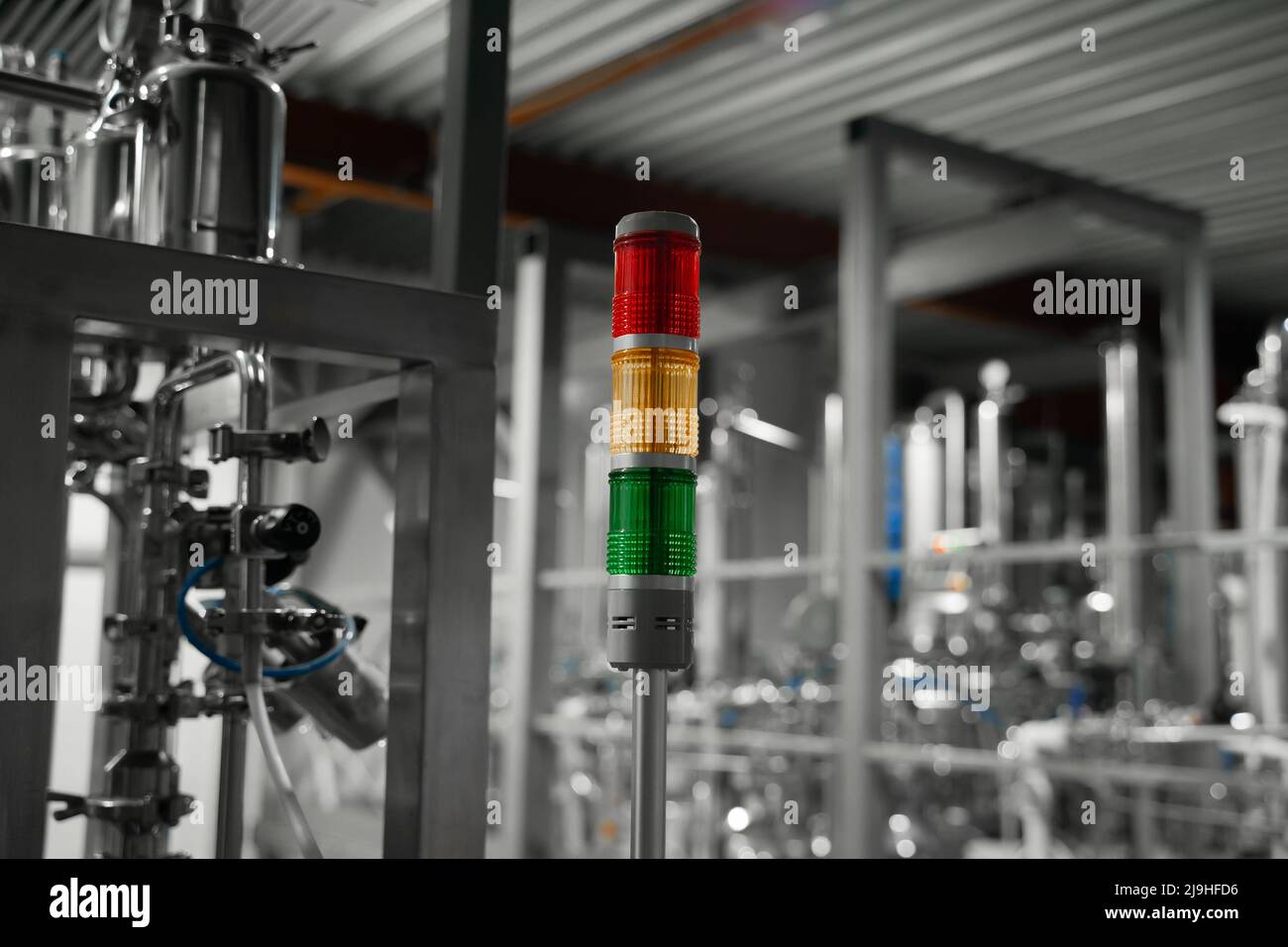 Industrial tower signal lights indicate the error status of the