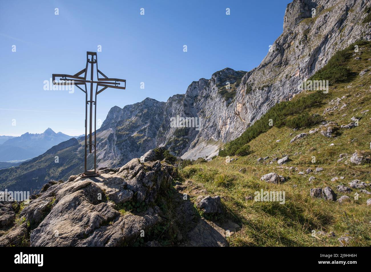Germany, Bavaria, Berchtesgaden, Religious cross on way to Schellenberg Ice Cave Stock Photo