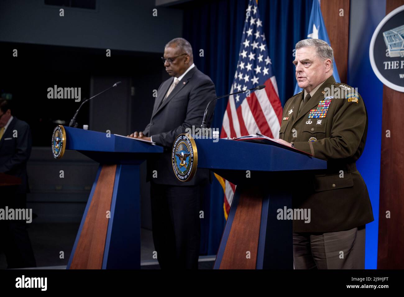 Arlington, United States Of America. 23rd May, 2022. Arlington, United States of America. 23 May, 2022. U.S. Secretary of Defense Lloyd Austin, left, and Chairman of the Joint Chiefs Gen. Mark Milley, listen to a question during a press briefing following a Ukrainian Defense Contact Group meeting at the Pentagon, May23, 2022 in Arlington, Virginia. Credit: TSgt. Jack Sanders/DOD/Alamy Live News Stock Photo
