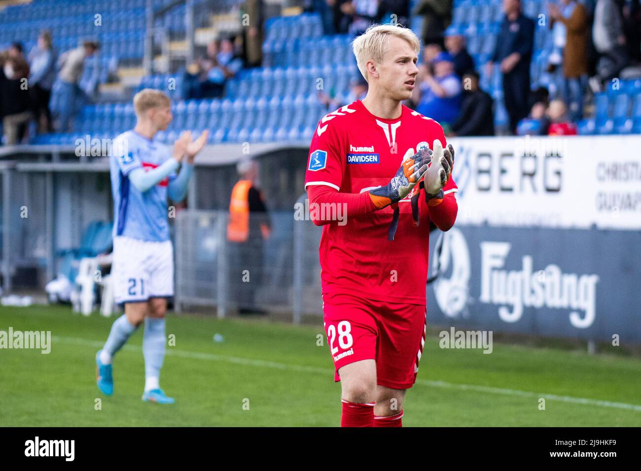 Goalkkeeper hires stock photography and images Alamy