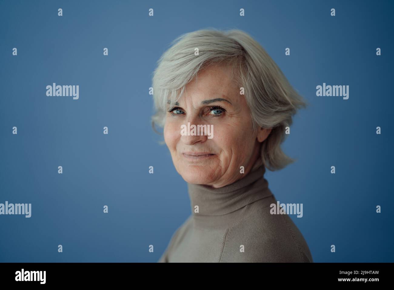 Senior woman coloured hair hi-res stock photography and images - Alamy
