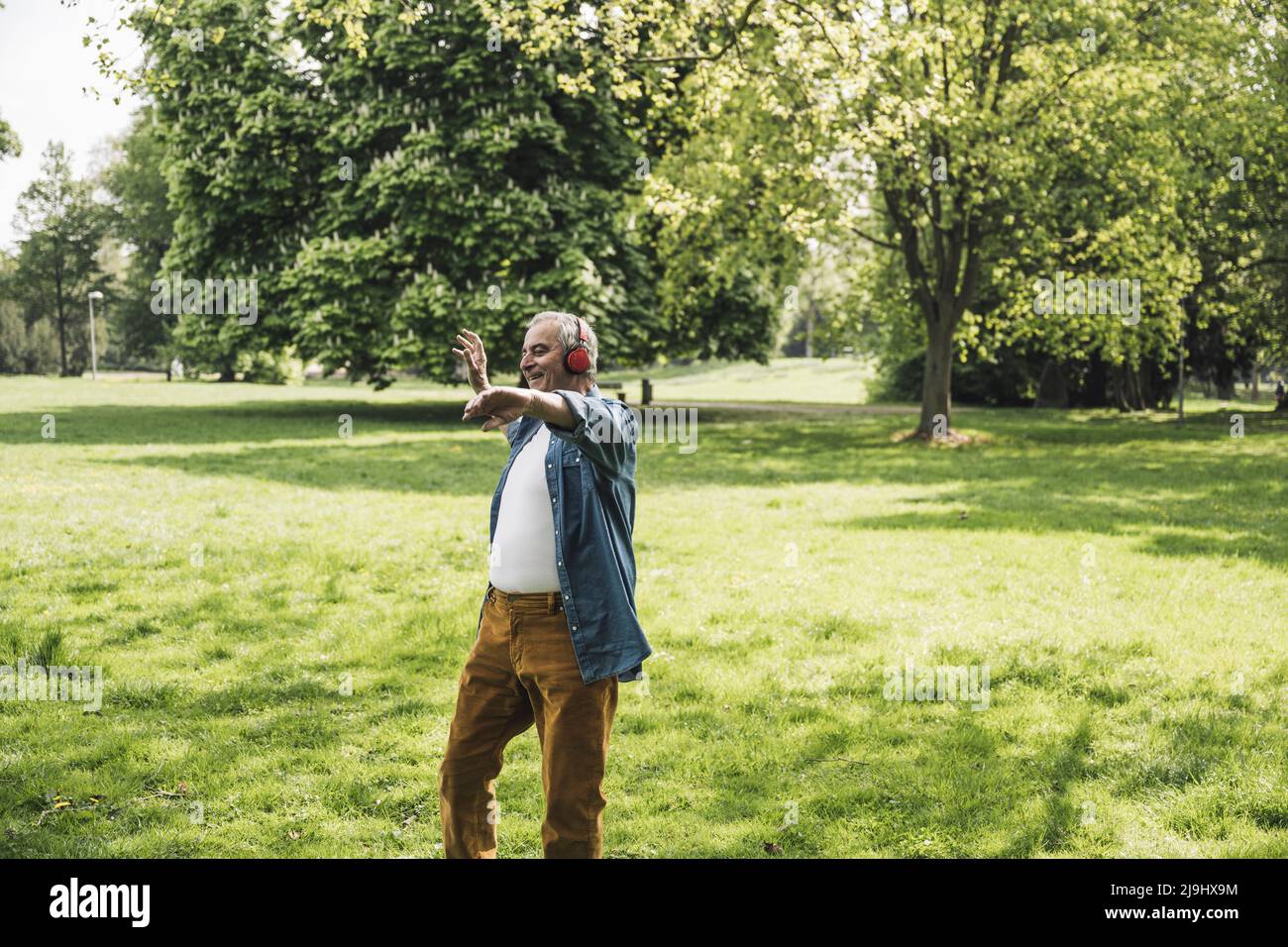 One happy senior man eyes hi-res stock photography and images - Alamy