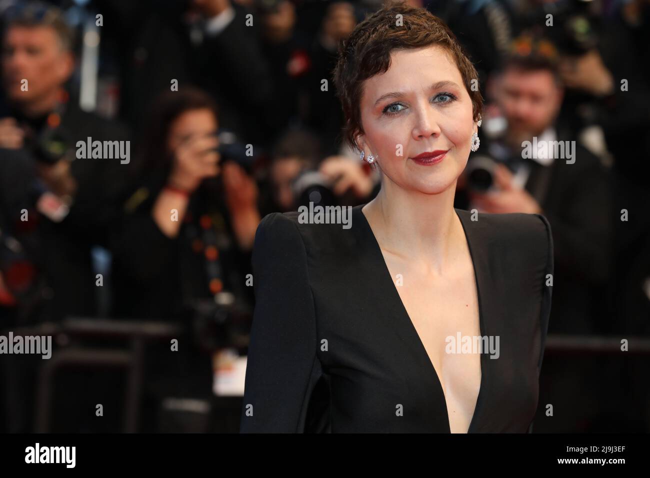 May 24, 2022, Cannes, Cote d'Azur, France: MAGGIE GYLLENHAAL attends the 'Crimes of the Future' screening during 75th annual Cannes Film Festival (Credit Image: © Mickael Chavet/ZUMA Press Wire) Stock Photo