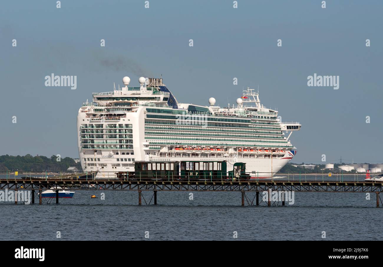 Ventura cruise ship hi-res stock photography and images - Alamy