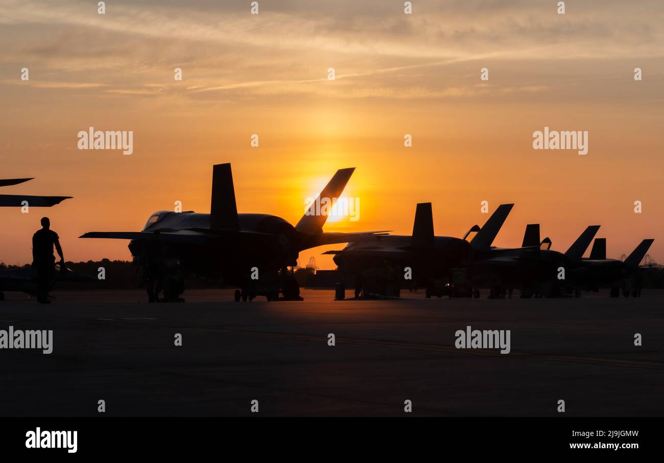 A reservist from the 419th Fighter Wing approaches the F-35A Lightning ...