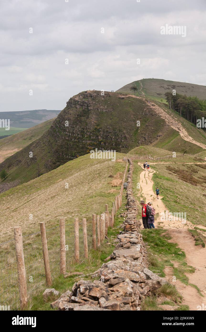 Back Tor Path Around the UK - Footpath to Back Tor - Peak District Britain's First ...