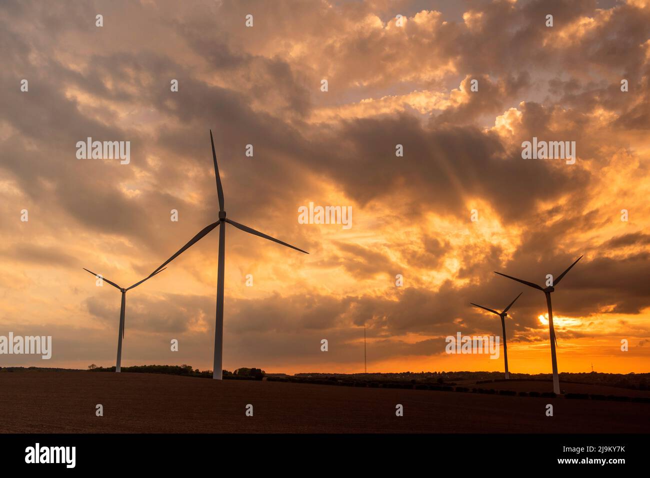 Lindhurst wind farm hires stock photography and images Alamy