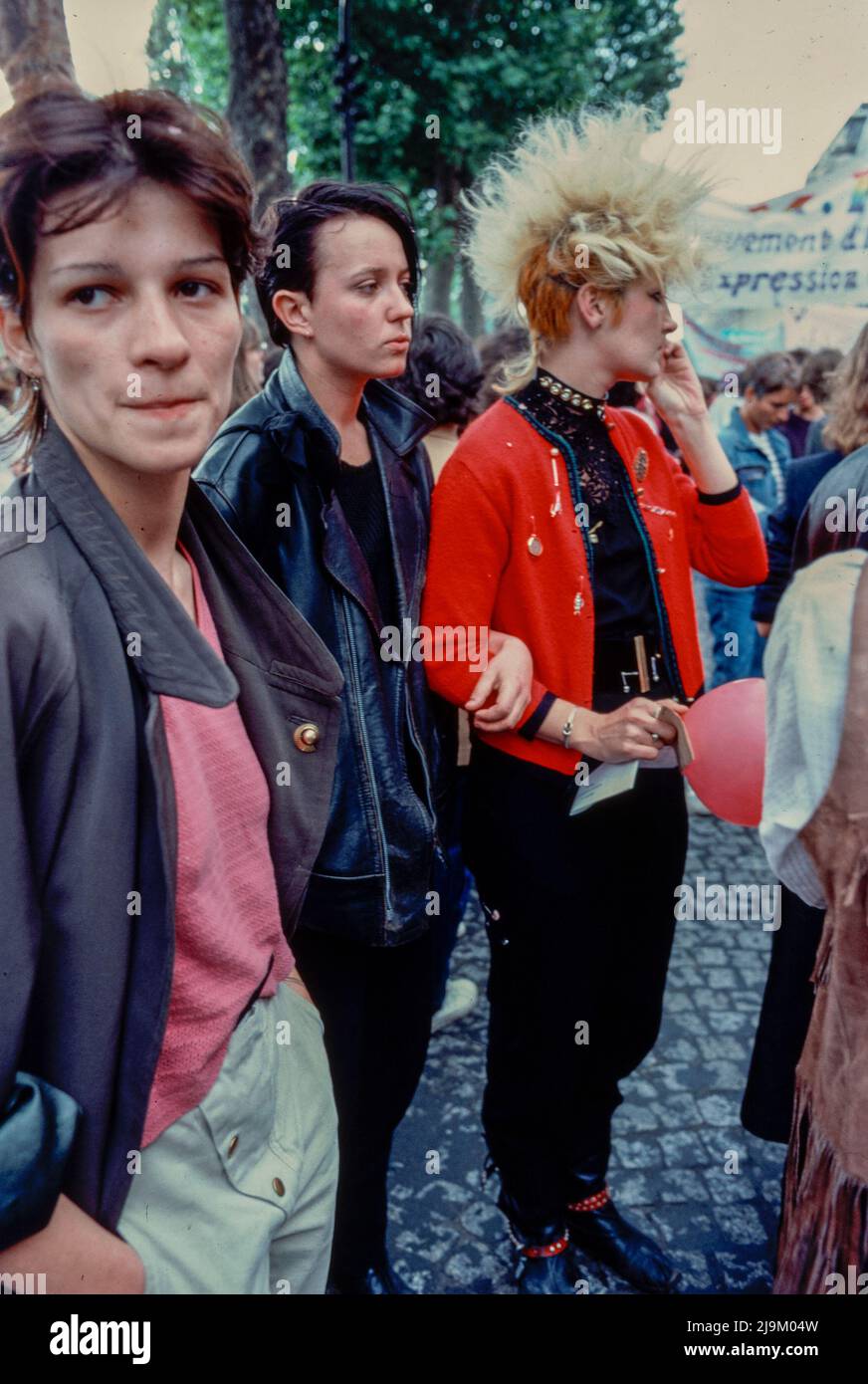 Paris, France, LGBT Fierté, Gay Pride March, Group Lesbians, Punk on Street, 1980s France, gay protest vintage, punk hair, paris archive photos Stock Photo
