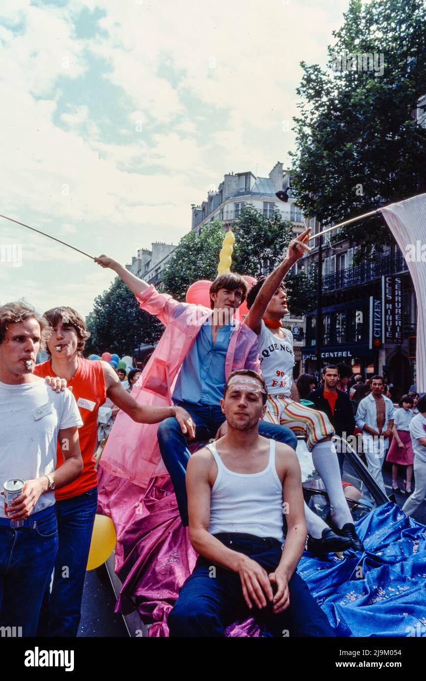 Paris, France, Group of Gay Activists, Demonstrating in Support of FG, a local Gay Free Radio at LGBT Fierté, Gay Pride March, 1982, 1980s Archives France, gay protest vintage Stock Photo