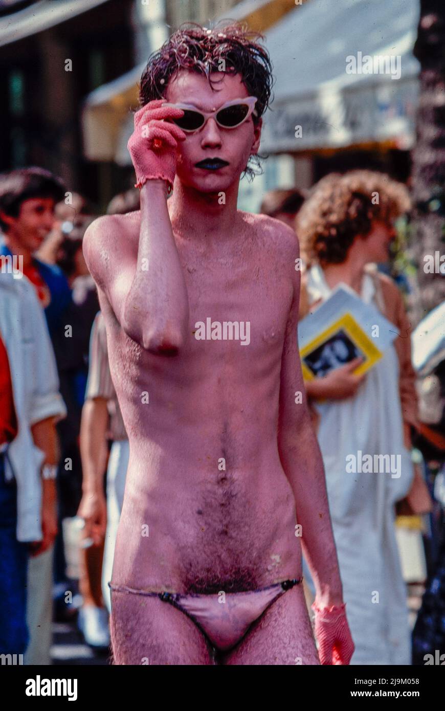 Paris, France, Man paired in Pink, Marching in LGBT Fierté, Gay Pride March, 1982, 1980s Archives, gay protest vintage Stock Photo