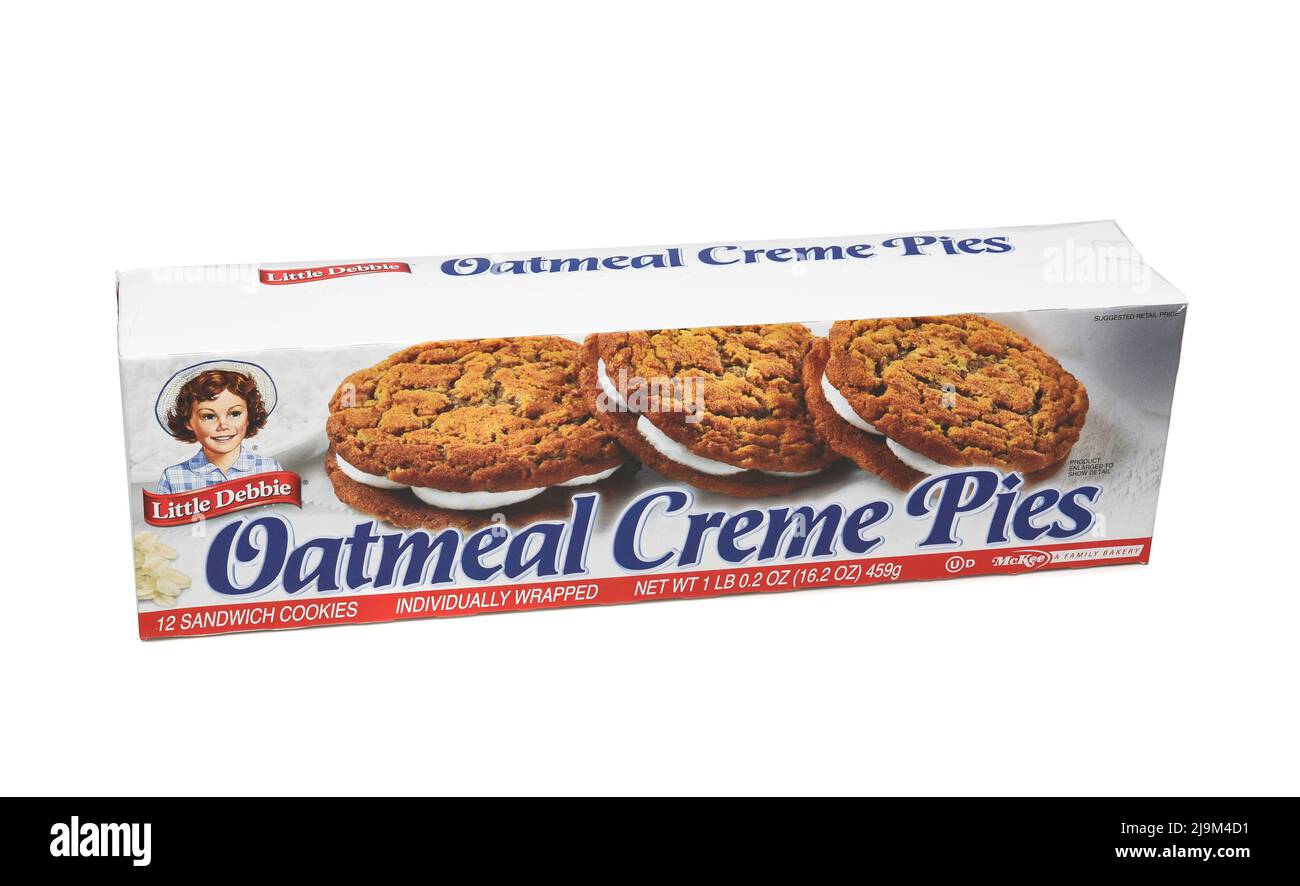 IRVINE, CALIFORNIA - 22 MAY 2022: A box of Little Debbie Oatmeal Creme Pies, sandwich cookies. Stock Photo