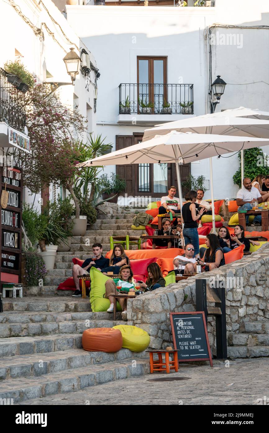 Dalt Vila, Lounge bar, S'Escalinata Ibiza, Cocktails, Eivissa, Ibiza, Balearen, Spanien, Europa Stock Photo