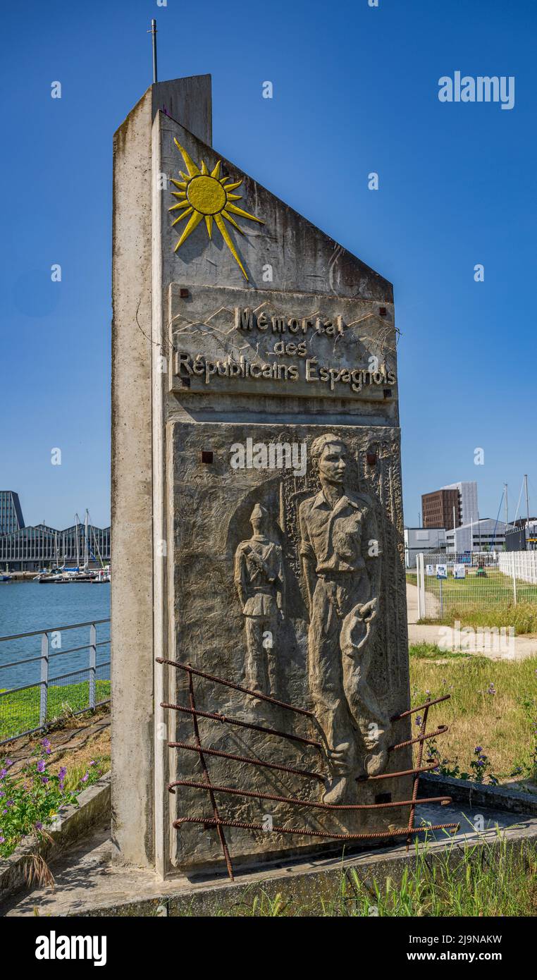 Memorial to Spanish Republicans who were forced labourers in Bordeaux and died in the construction of the German Submarine base Stock Photo