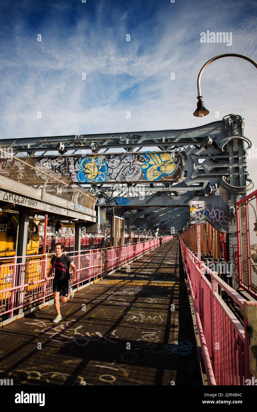 Williamsburg Bridge footpath, New York City Stock Photo Alamy