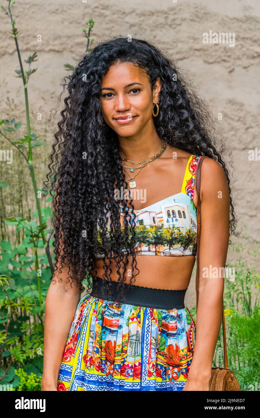 Vick hope radio 1 hi-res stock photography and images - Alamy