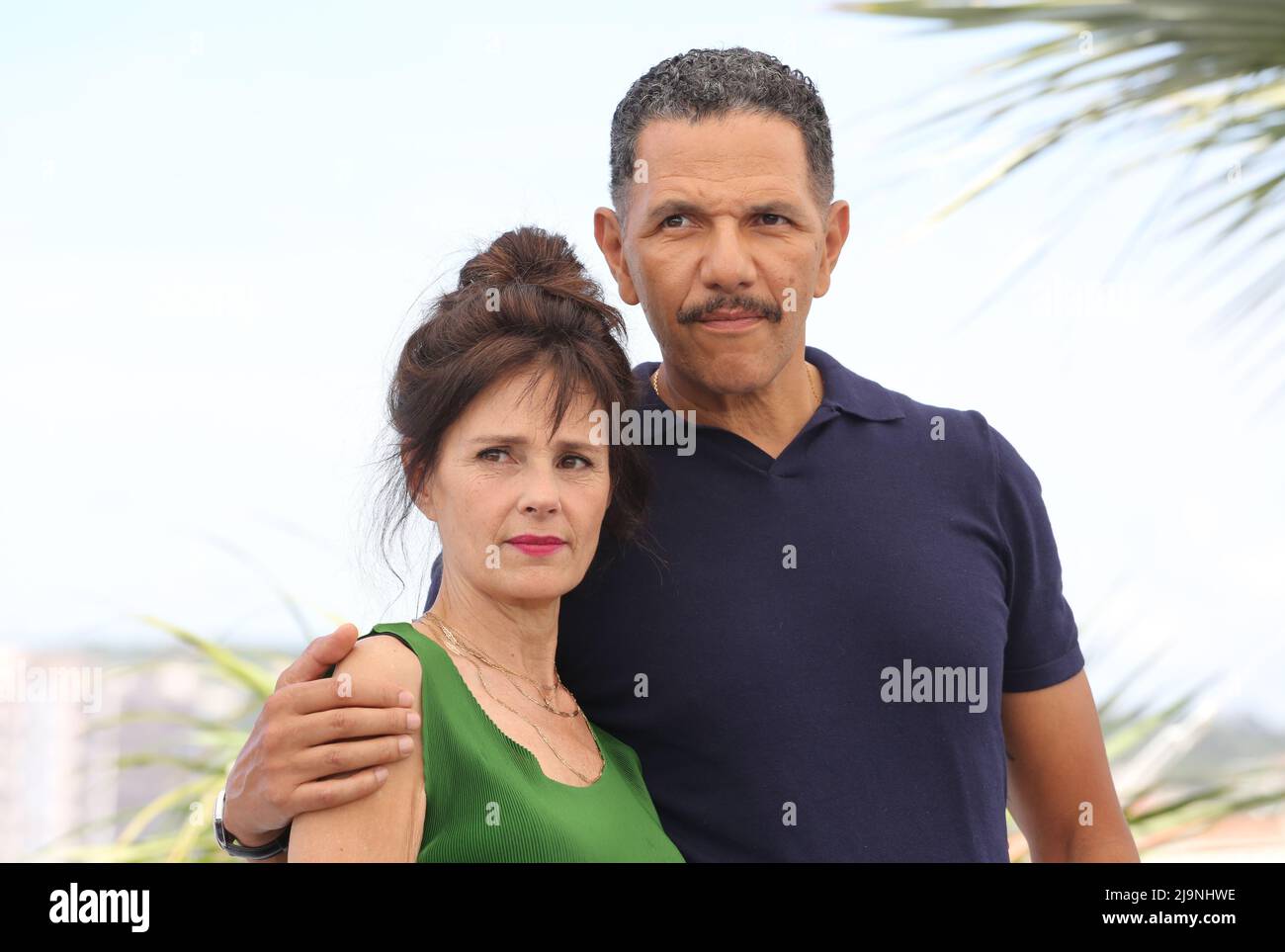 Cannes, France. 24th May, 2022. Anouk Grinberg and Roschdy Zem at The Innocent (L'Innocent) film photo call at the 75th Cannes Film Festival. Credit: Doreen Kennedy/Alamy Live News Stock Photo