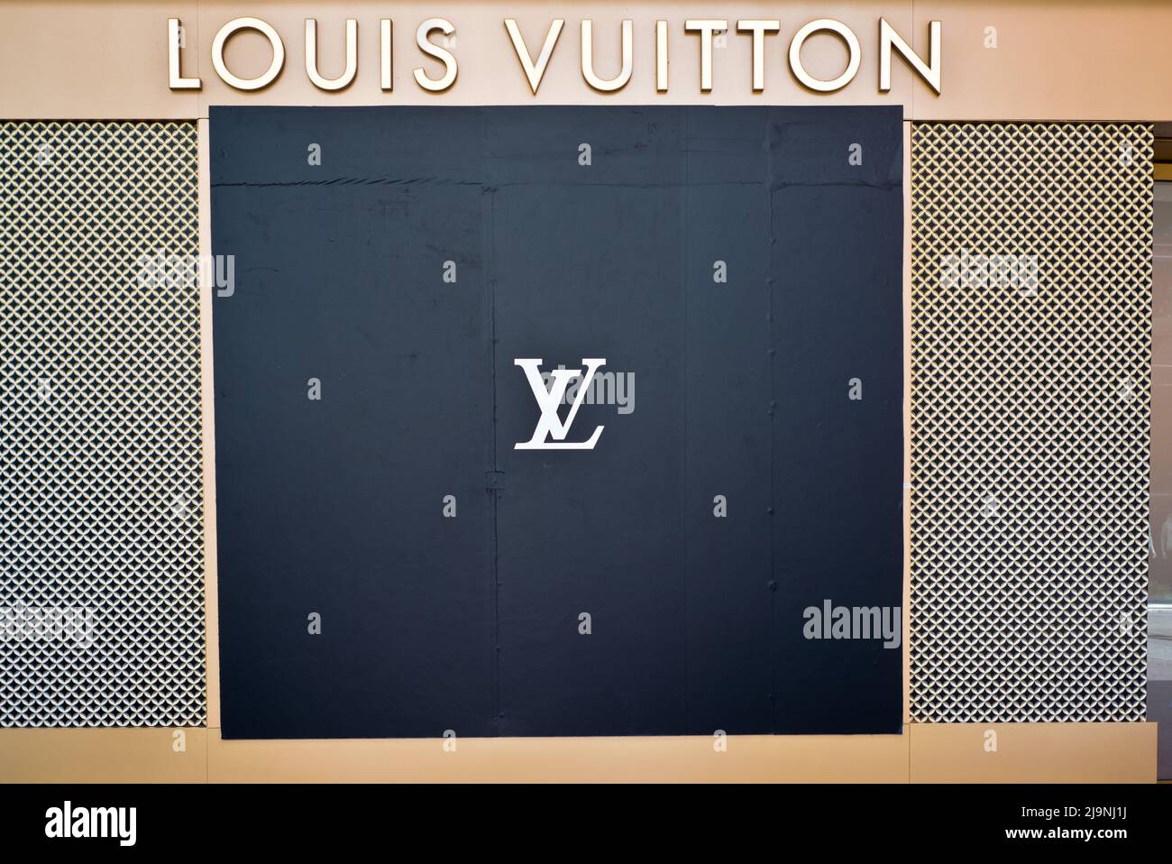 Shops With Louis Vuitton In Manchester