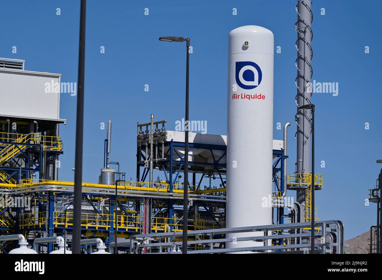 Hydrogen production facility hires stock photography and images Alamy