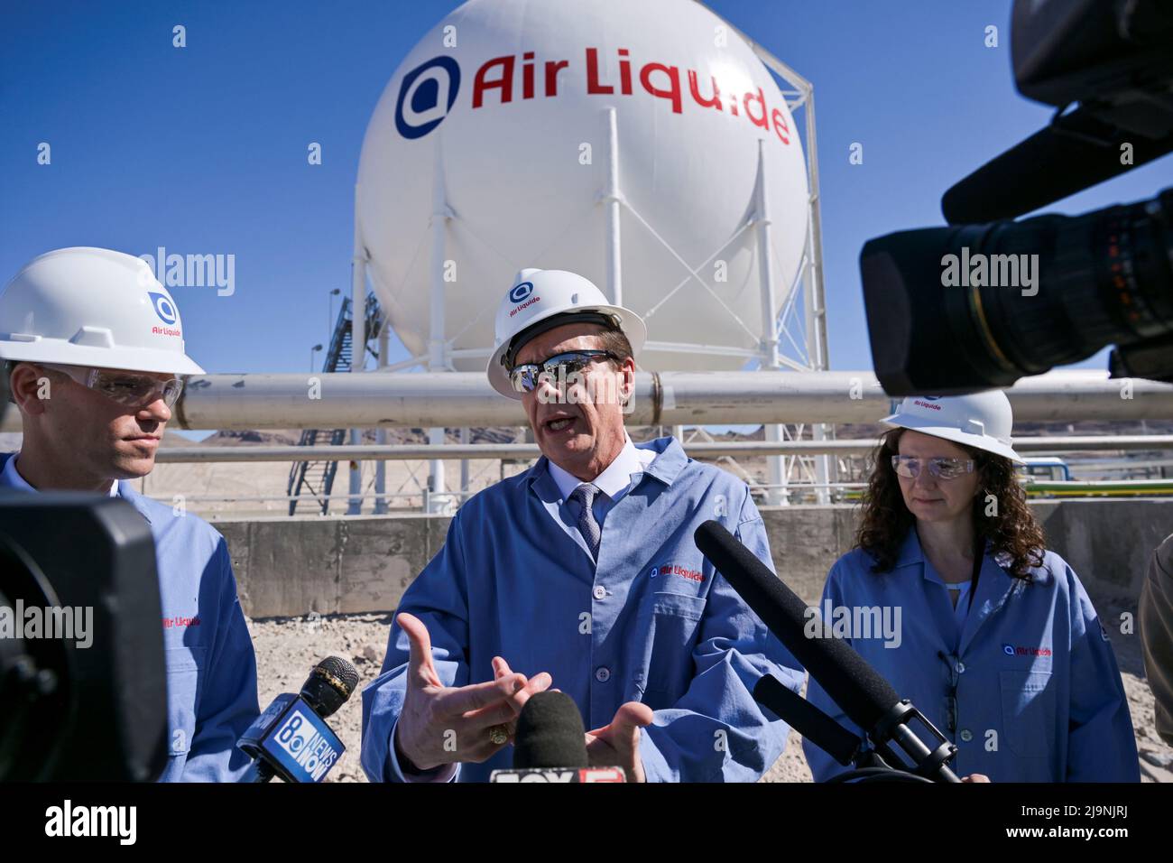 Chairman and CEO of American Air Liquide Holdings Mike Graff answers