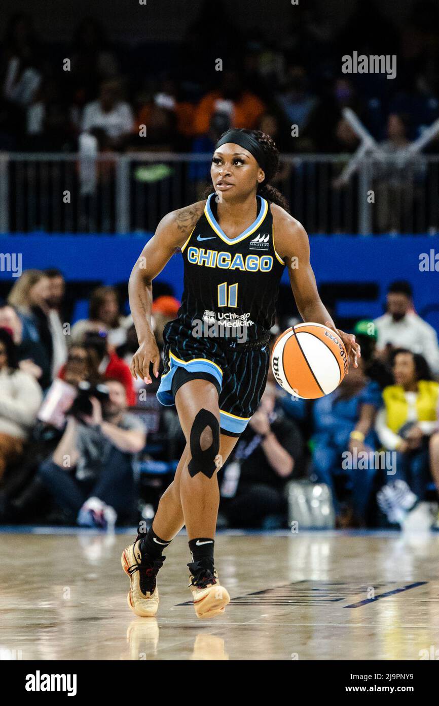 Chicago Sky guard Dana Evans in action during a WNBA game between News  Photo - Getty Images