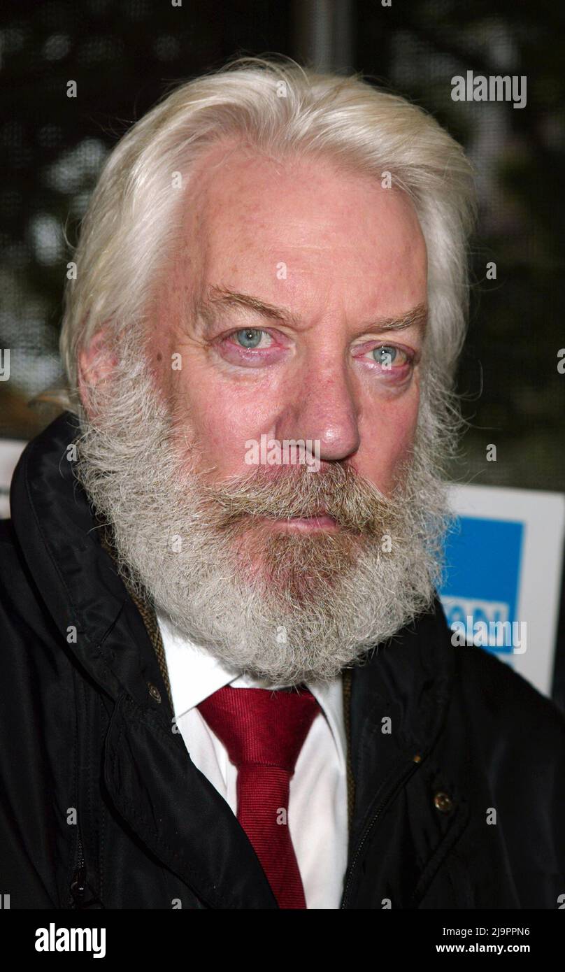 Donald Sutherland attends the premiere of "The Italian Job" at the 2003
