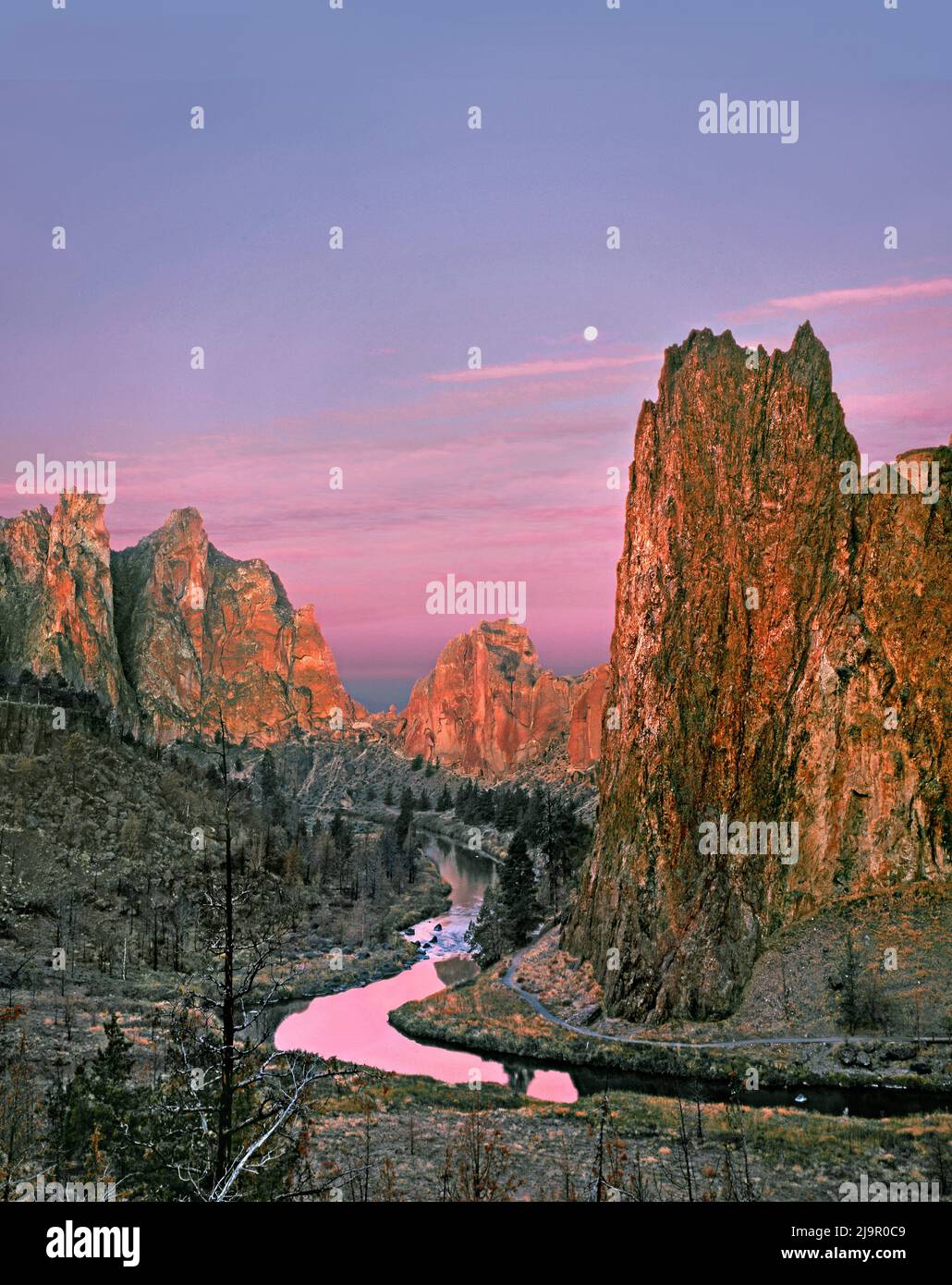 Crooked River in Smith Rock State Park, Oregon Stock Photo Alamy