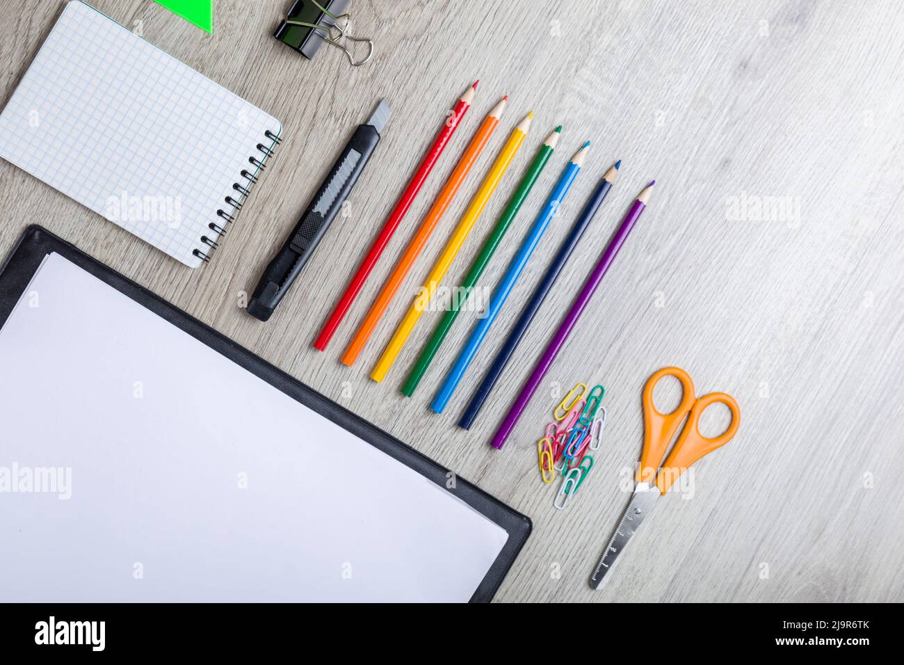 how to effectively use multiple desktops in windows 11
