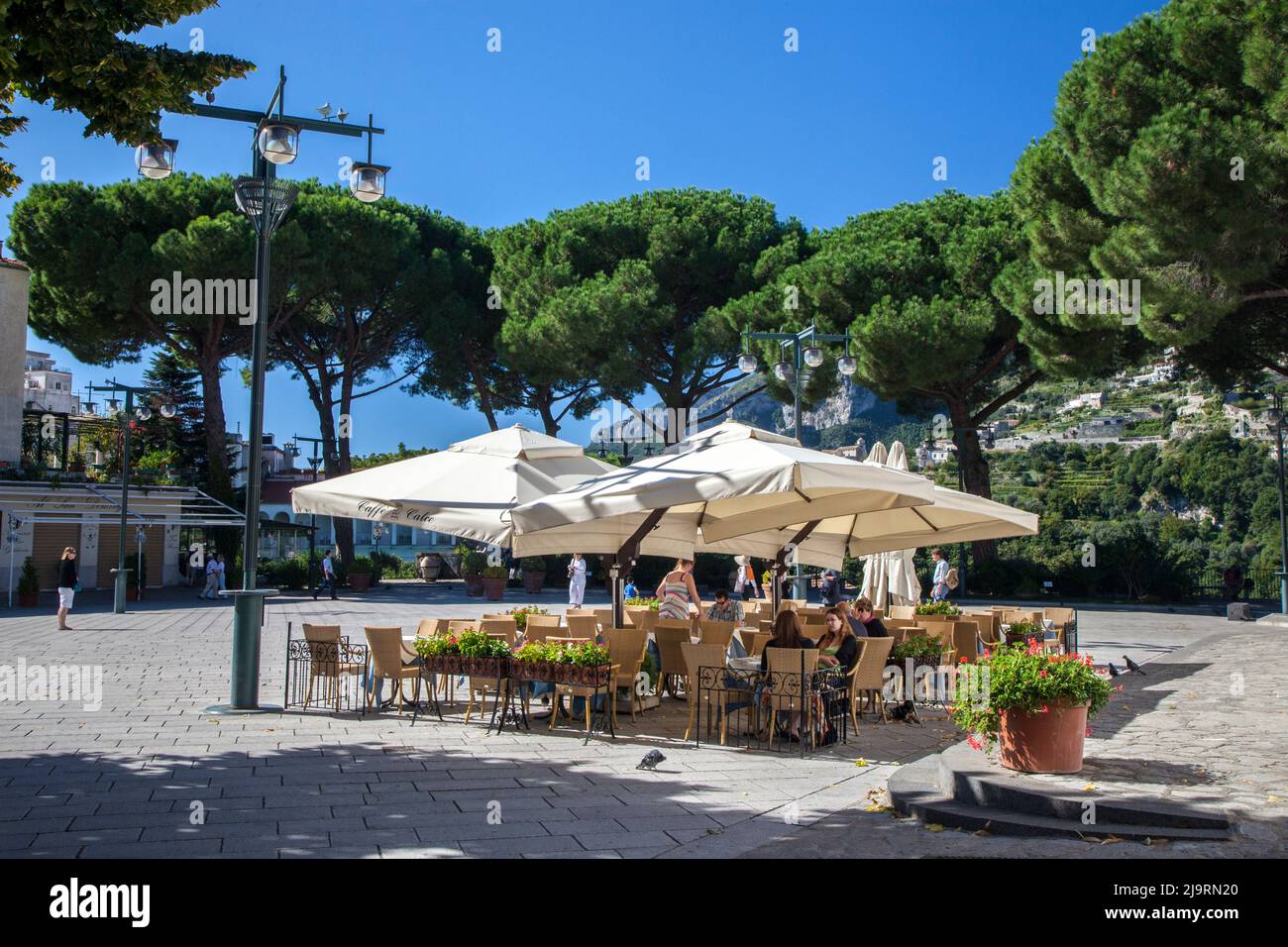Ravello italy cafe hi-res stock photography and images - Alamy