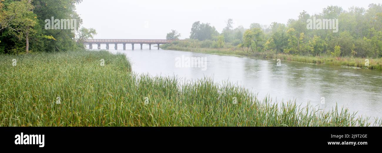 USA, Minnesota, Bemidji, Mississippi River flowing out of Lake Bemidji