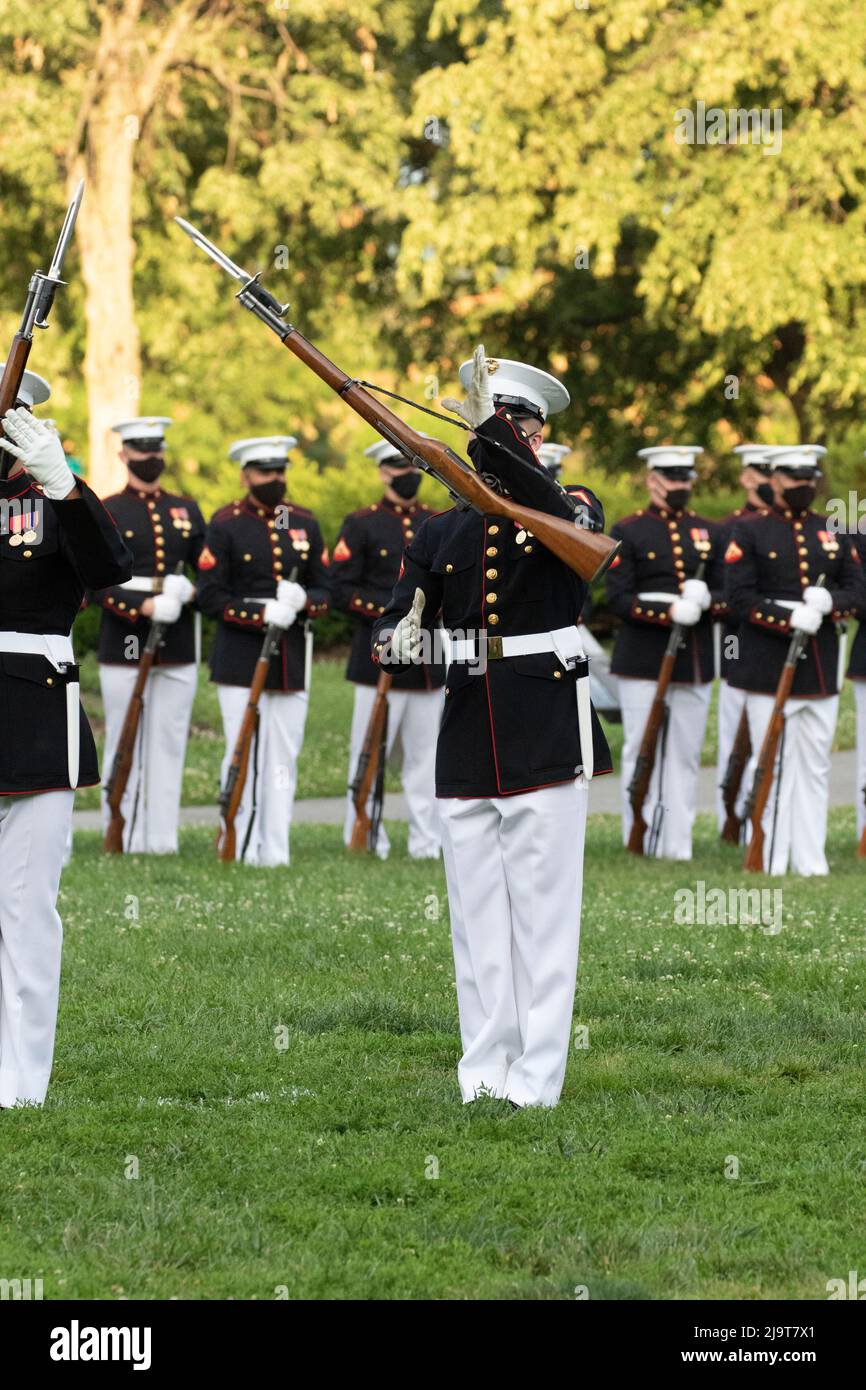 Usa, Virginia, Arlington. Iwo Jima Memorial, Sunset Parade which