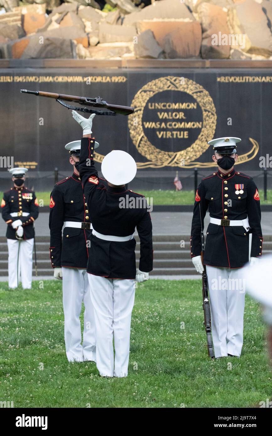 Usa, Virginia, Arlington. Iwo Jima Memorial, Sunset Parade which
