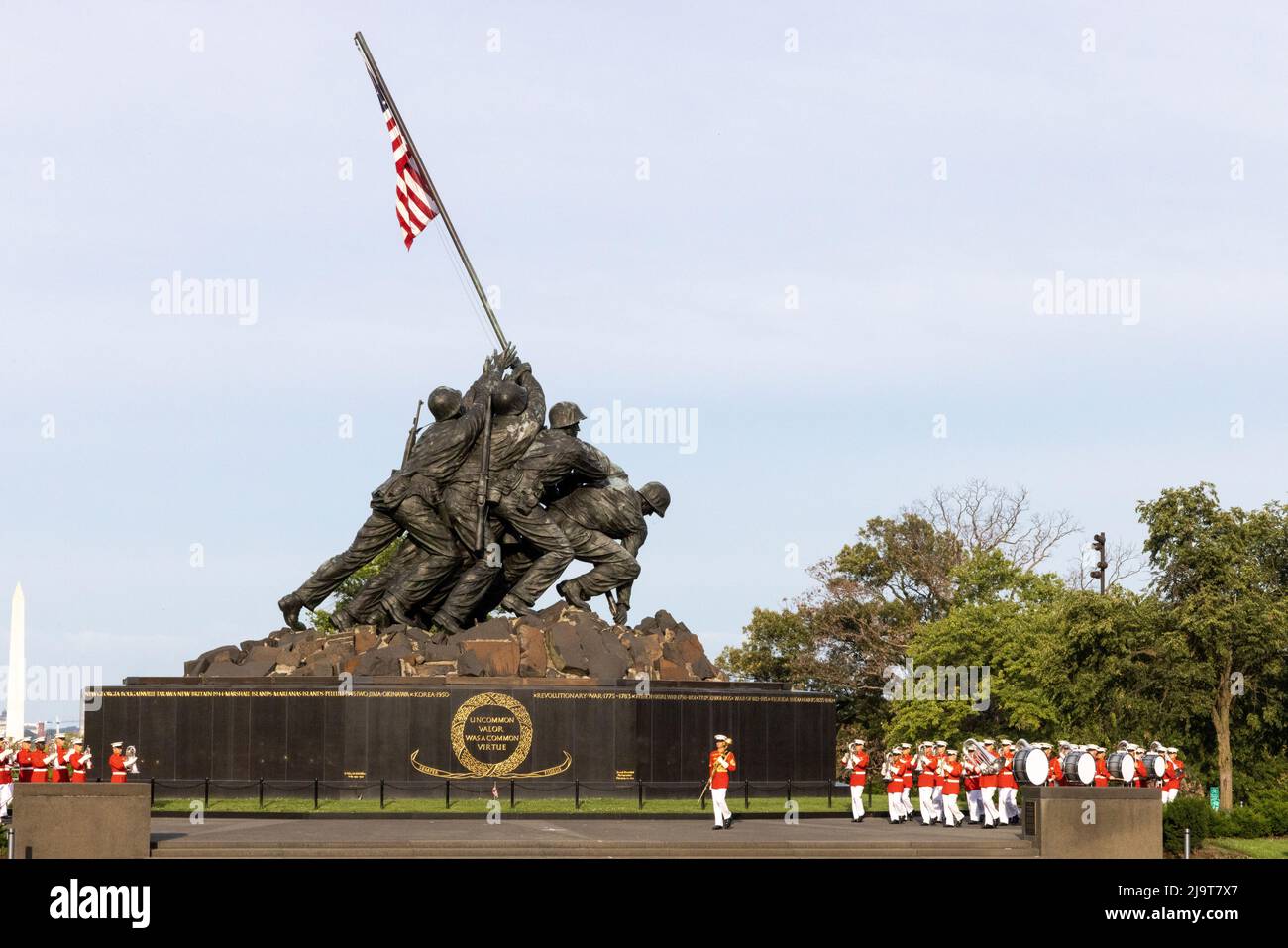 Marine corps sunset parade hires stock photography and images Alamy