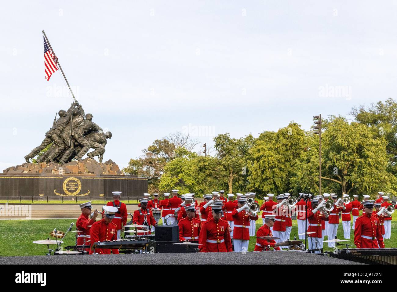 Usa, Virginia, Arlington. Iwo Jima Memorial, Sunset Parade which