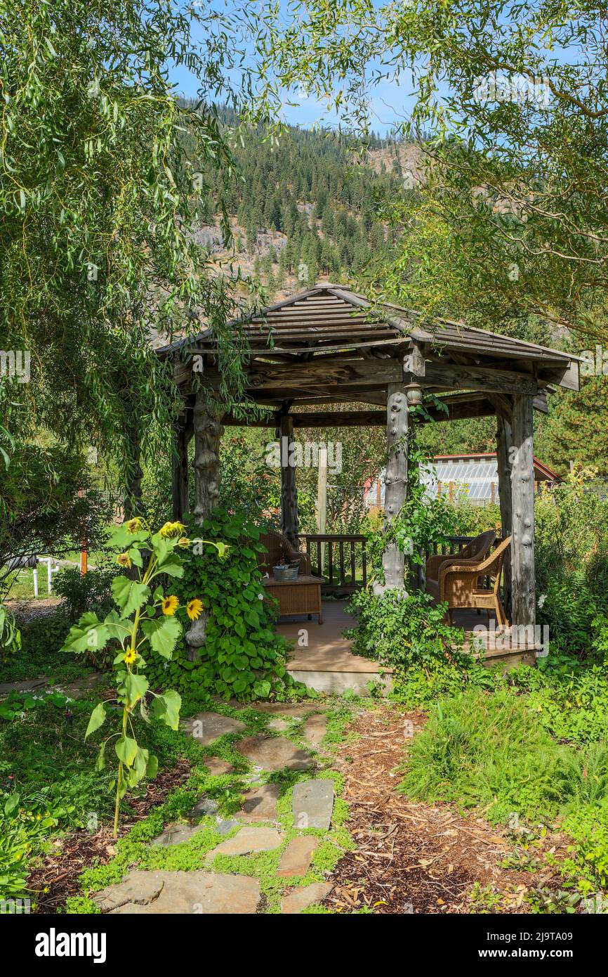 Leavenworth, Washington State, USA. Octagonal gazebo Stock Photo Alamy