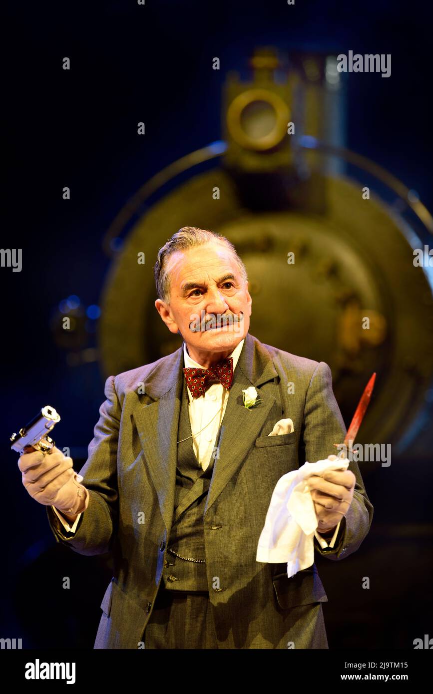 Henry Goodman as Hercule Poirot in Agatha Christies Murder on the Orient Express, Chichester Festival Theatre, West Sussex, UK. Stock Photo