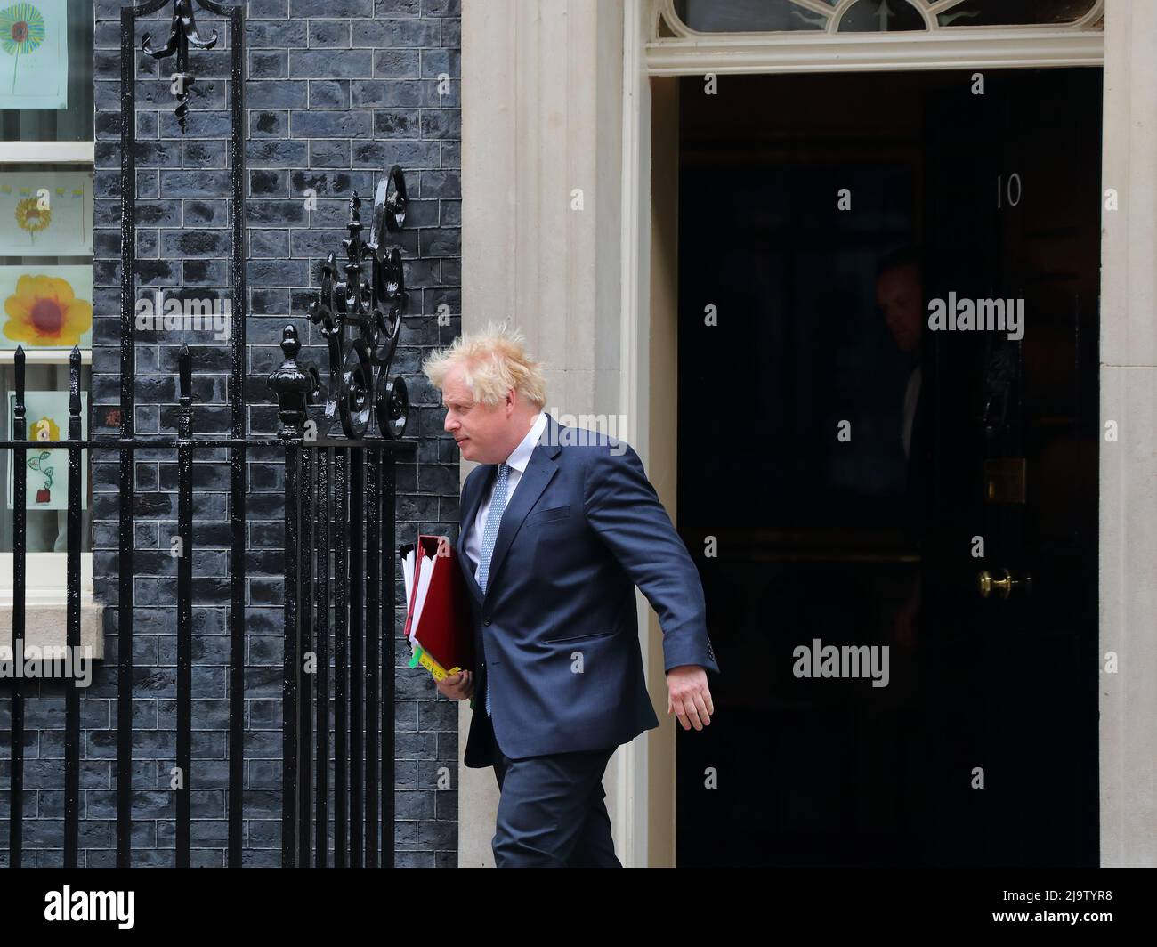 London, UK. 25th May, 2022. Prime Minister Boris Johnson leaves No 10 Downing Street for the PMQ the day the Sue Gray Report is published. Credit: Uwe Deffner/Alamy Live News Stock Photo