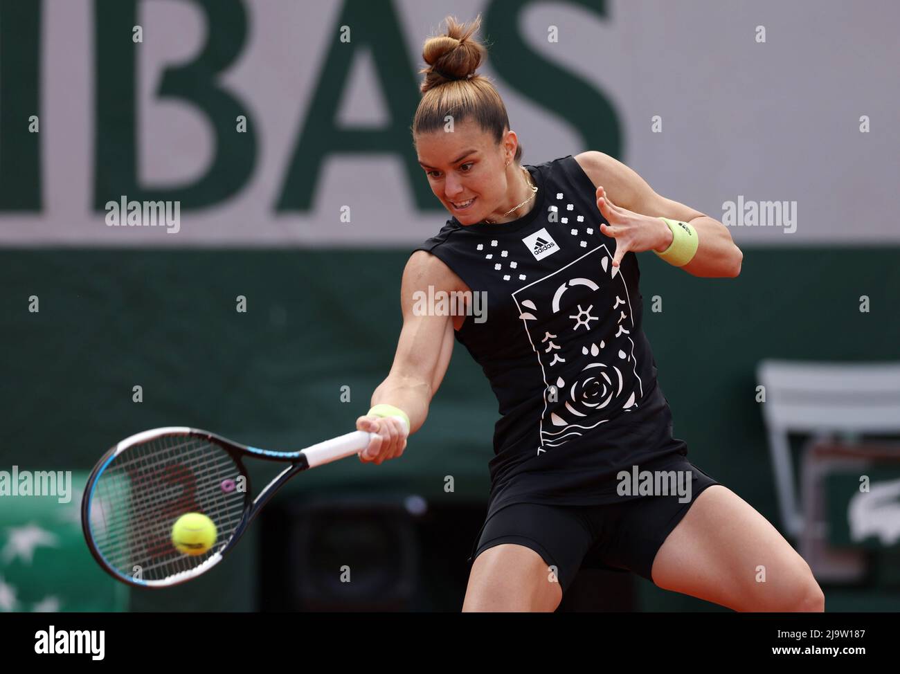 Tennis - French Open - Roland Garros, Paris, France - May 25, 2022 Greece's  Maria Sakkari in action during her second round match against Czech  Republic's Karolina Muchova REUTERS/Yves Herman Stock Photo - Alamy