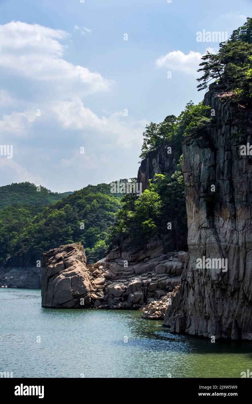 The beautiful landscape of lake and mountain Stock Photo - Alamy