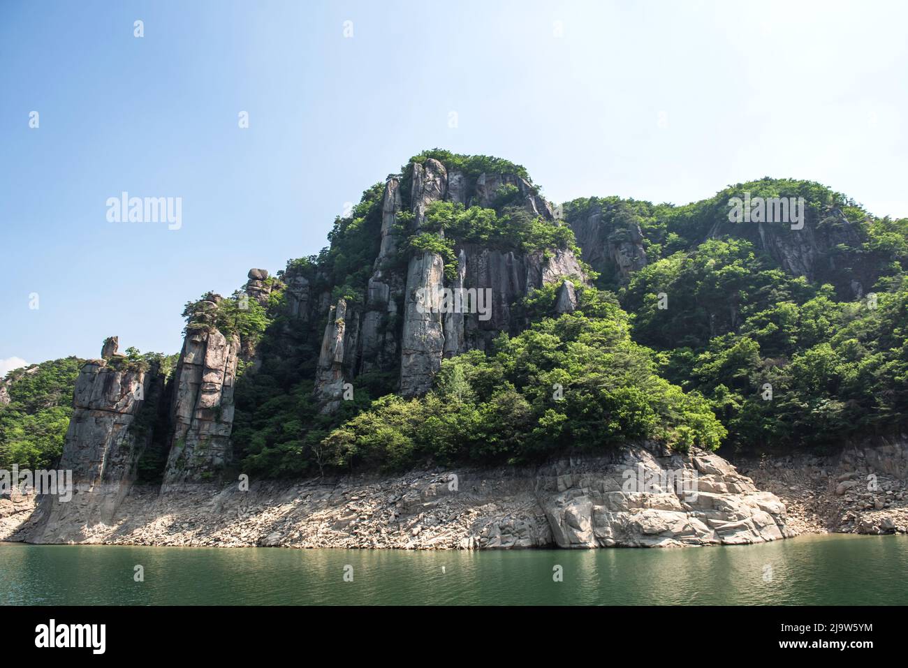 The beautiful landscape of lake and mountain Stock Photo - Alamy