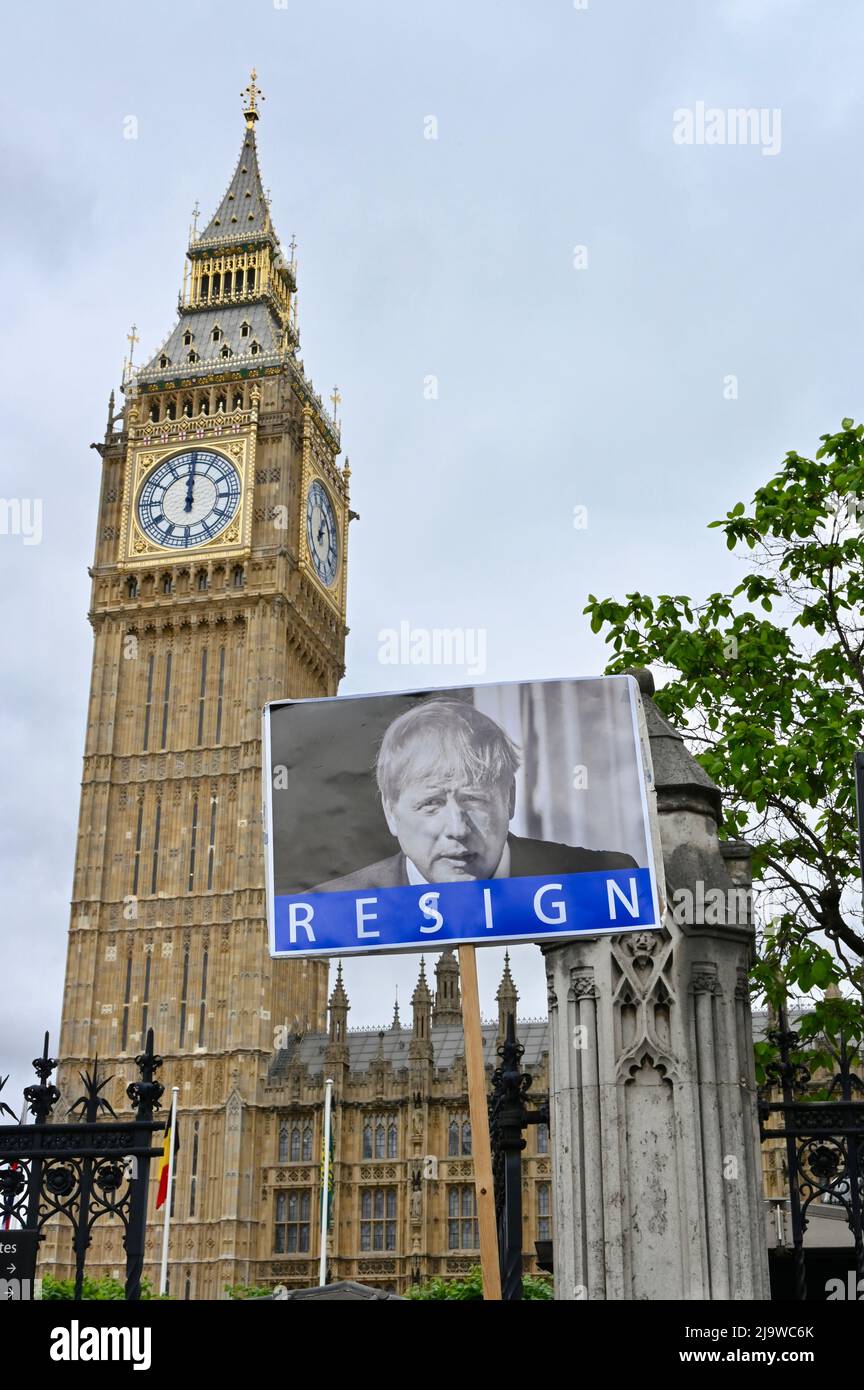 London, UK. Anti Boris Johnson protests in Parliament Square on the day that the Sue Gray Report into illegal Number 10 parties was made public. Credit: michael melia/Alamy Live News Stock Photo