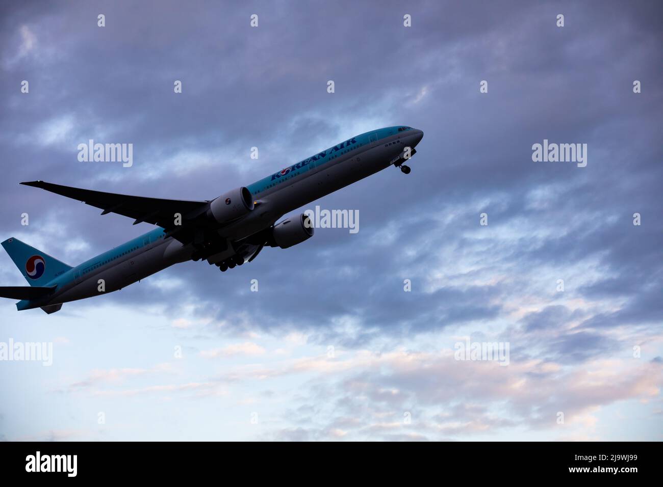 Aeroplane taking off from London Heathrow Airport, London, uk Stock