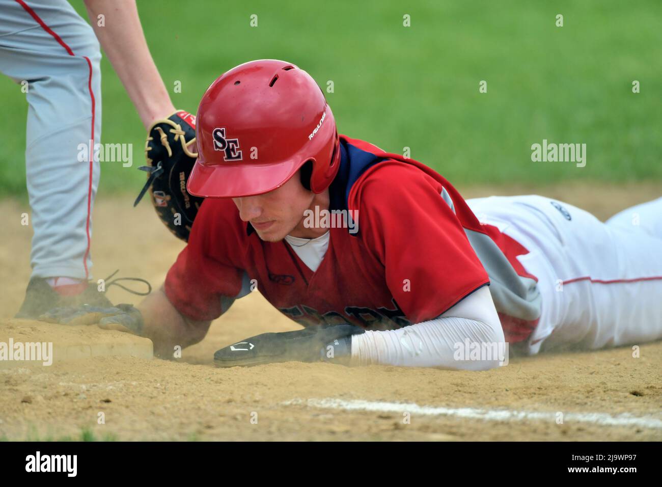 Baseball tag out hi-res stock photography and images - Alamy