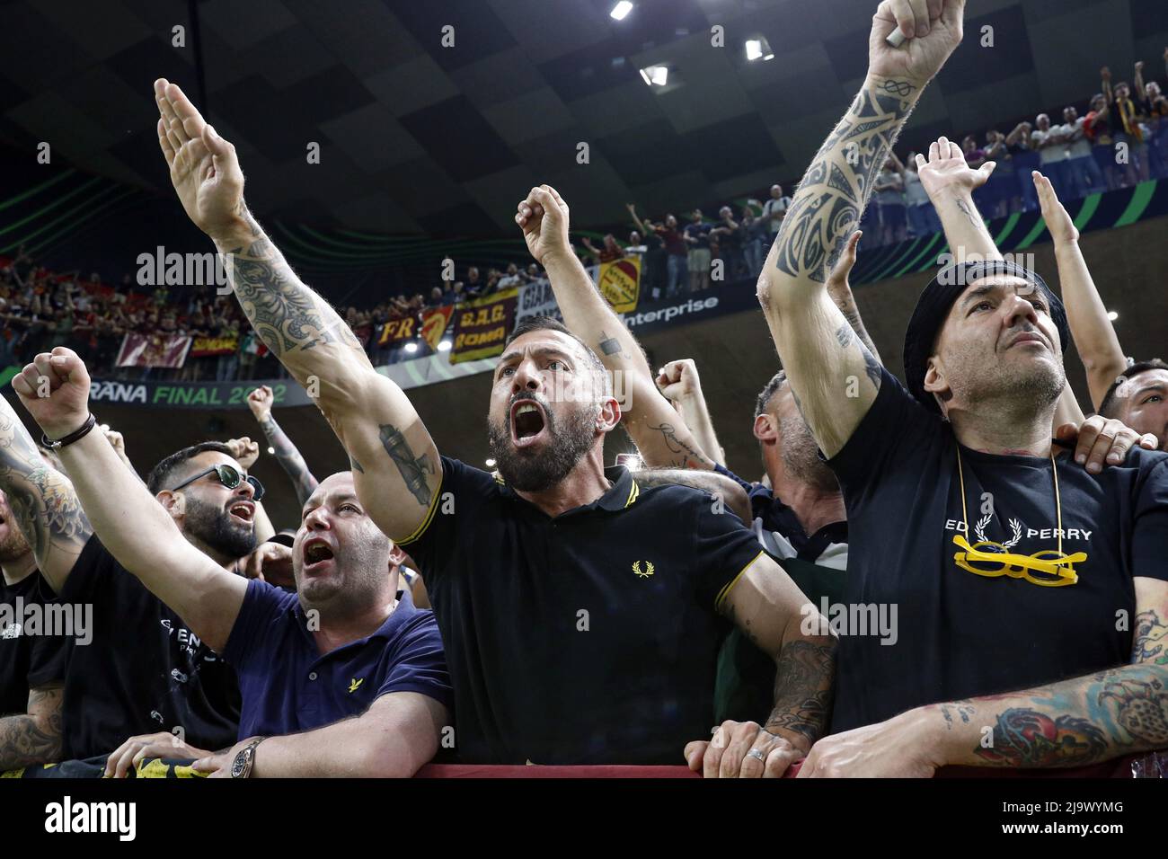 News - -La Roma vince la Conference League: l'esultanza a Tirana di Venditti e Blanco