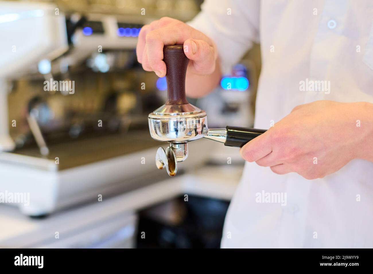 Barista coffee roaster hi-res stock photography and images - Alamy
