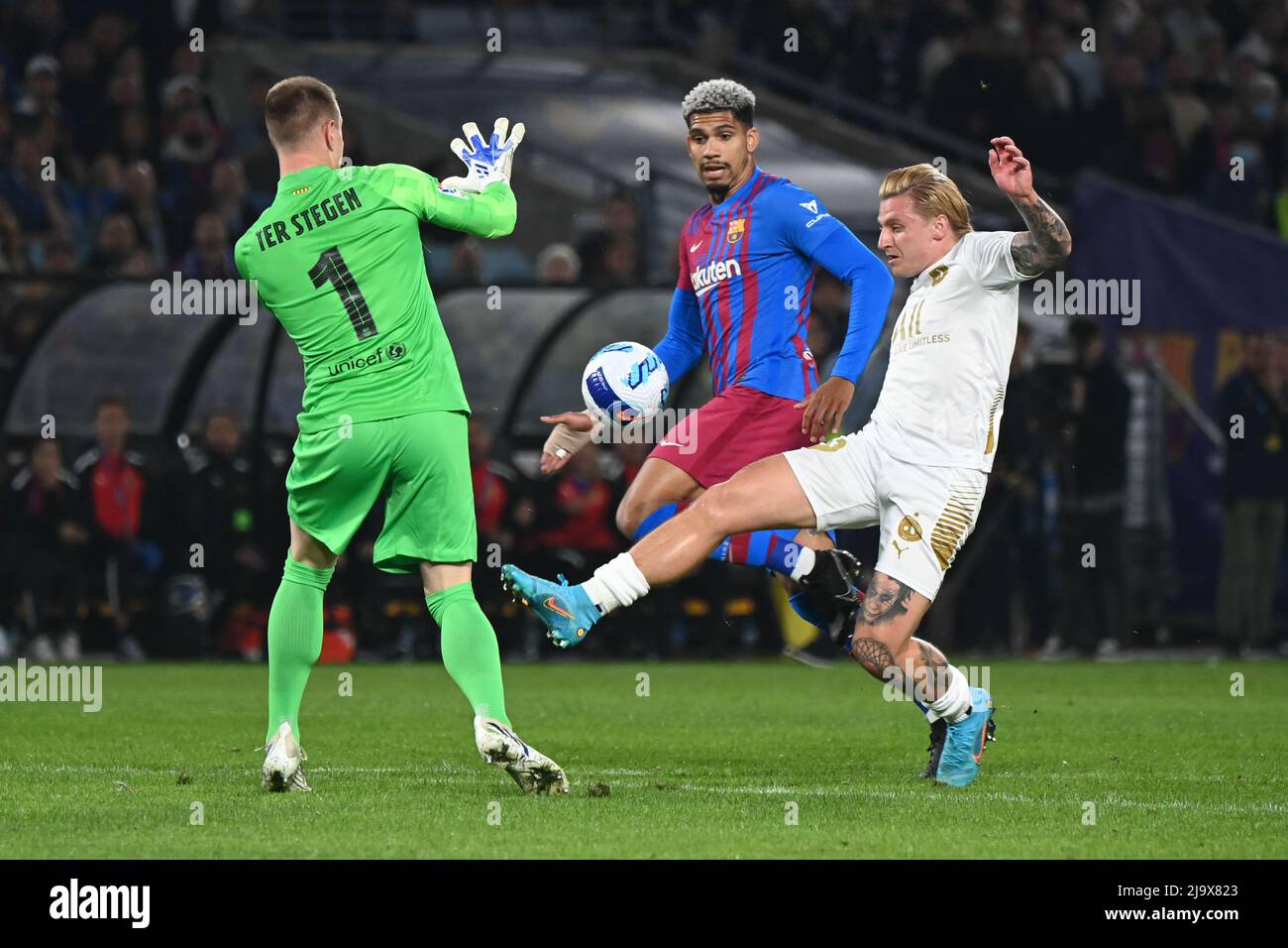 Sydney Olympic Park, Australia. 25th May, 2022. Marc-André ter Stegen (L) of FC Barcelona team and Jason Steven Cummings (R) of A-Leagues All Stars team in action during the match between FC Barcelona and the A-League All Stars at Accor Stadium. (Final score; FC Barcelona 3:2 A-Leagues All Stars). Credit: SOPA Images Limited/Alamy Live News Stock Photo