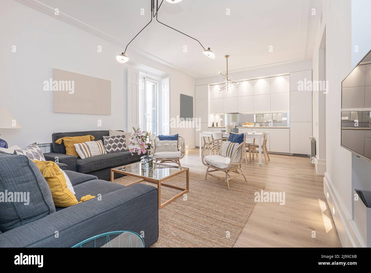 Living room with open kitchen in high-end vacation rental apartment ... - Ultra High End Rentals With Chef'S Kitchen